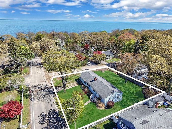 77 Nautilus Drive