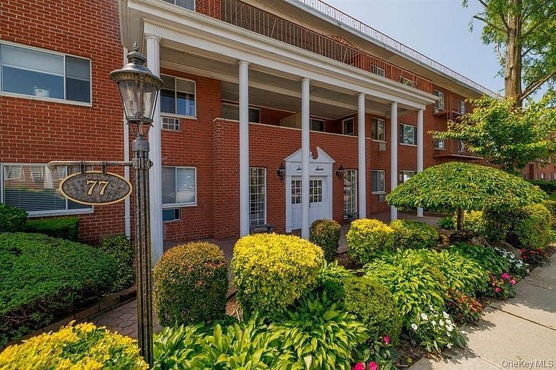 77 S Park Avenue #A24