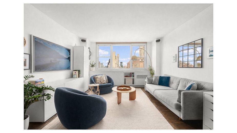 77 Seventh Avenue #17H