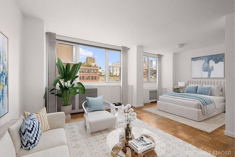 77 Seventh Avenue #9T