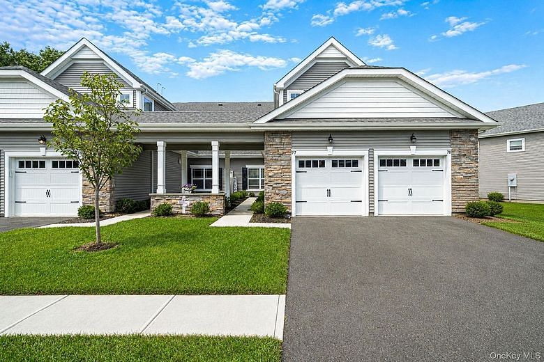 77 Willow Circle