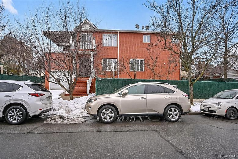 7716 Kew Forest Lane