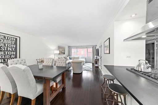 Image 1 of 17 for 150 East 61st Street #4F in Manhattan, New York, NY, 10065