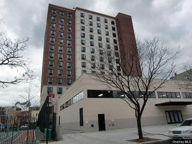 775 Lafayette Avenue #4A