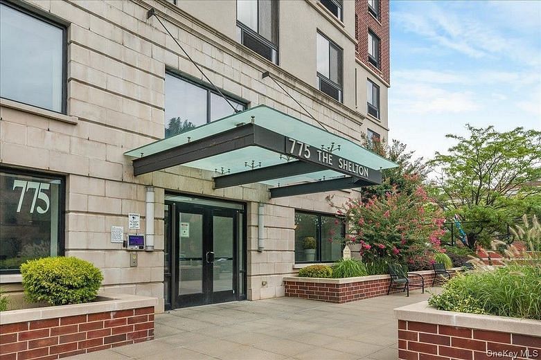 775 Lafayette Avenue #8E
