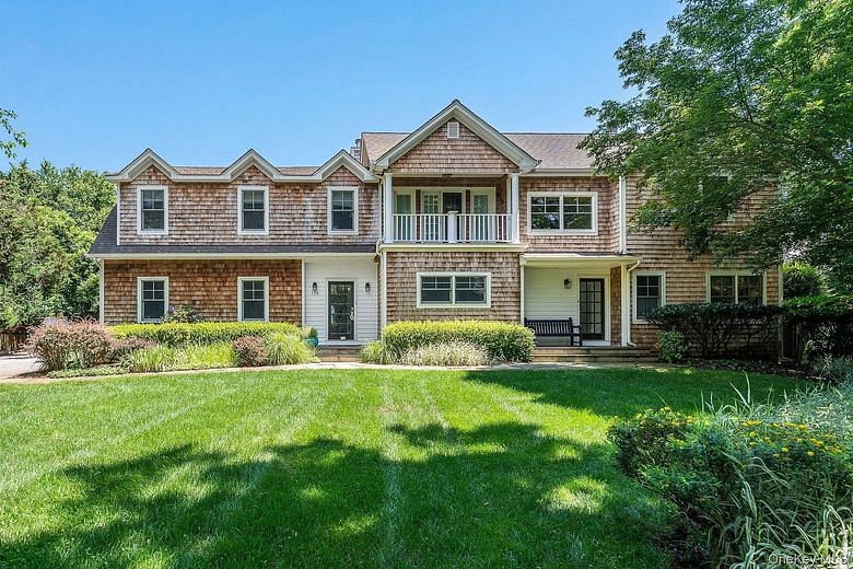 775 Mulford Court