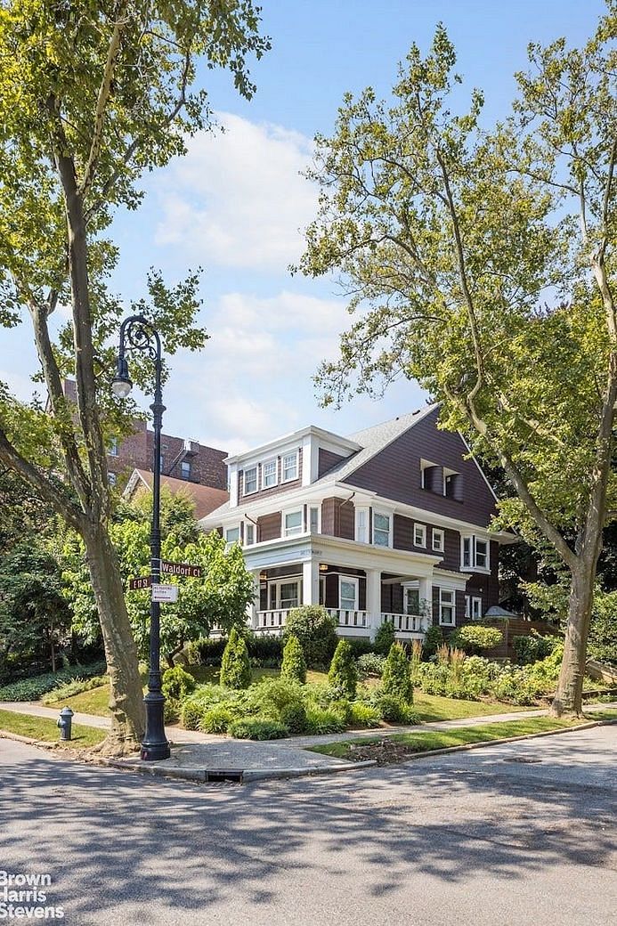 776 East 17th Street
