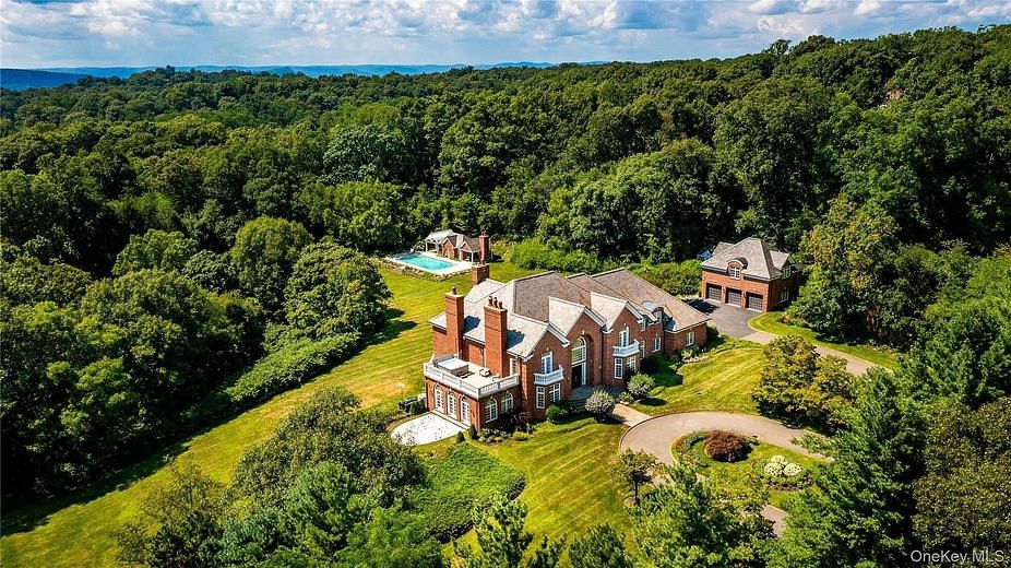 778 Sleepy Hollow Road