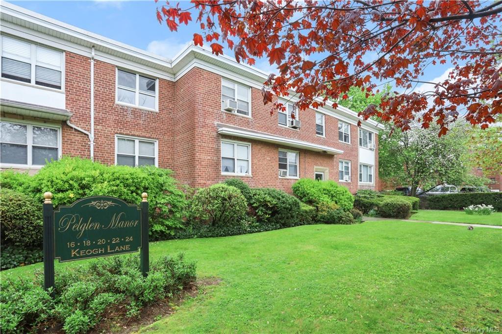 24 Keogh Lane #B2 in Westchester, New Rochelle, NY 10805