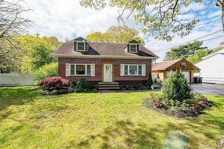 78 Cedar Oaks Avenue