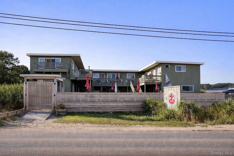 78 E Bayview Avenue #14