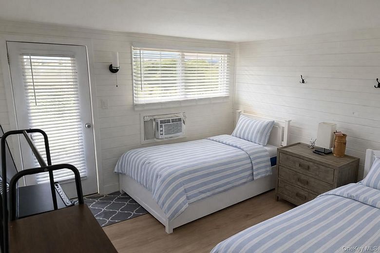 78 E Bayview Avenue #14