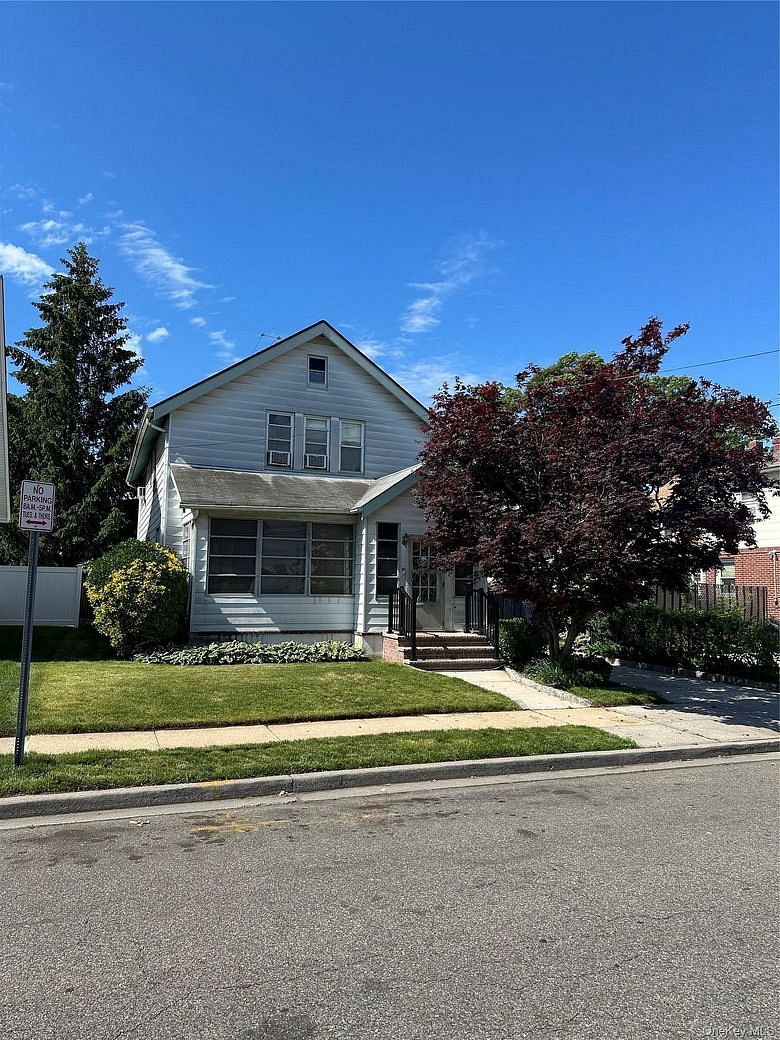 78 E Lincoln Avenue