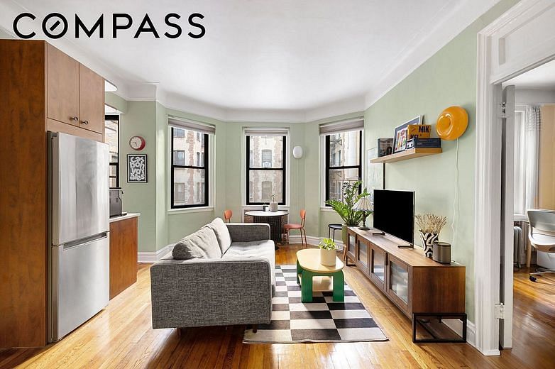 78 Eighth Avenue #2K