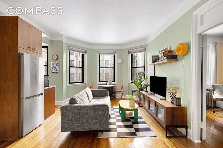 78 Eighth Avenue #2K