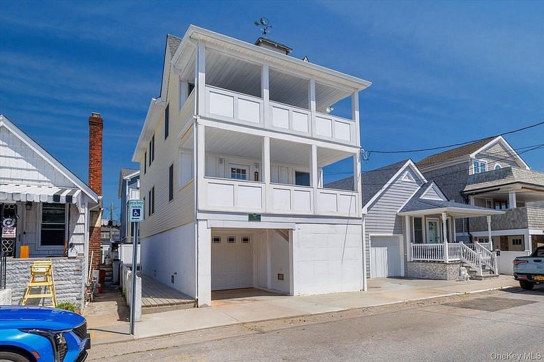 78 Oswego Avenue
