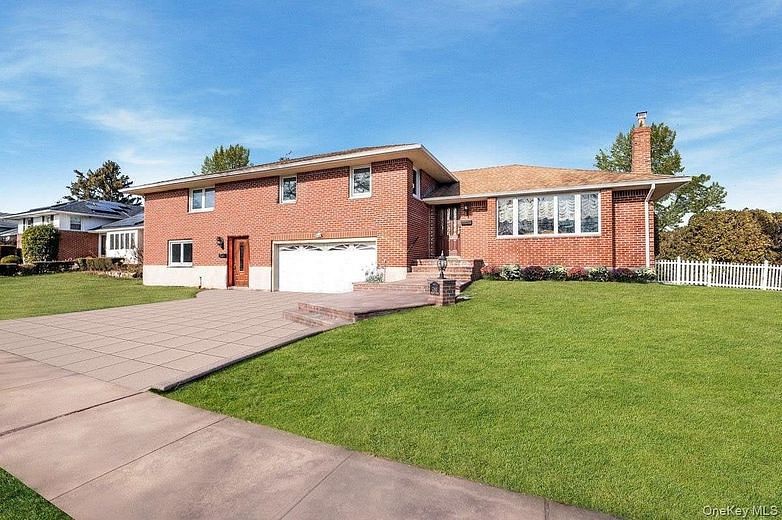 780 Regent Drive