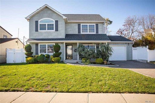 Image 1 of 23 for 4204 Harriet Road in Long Island, Bethpage, NY, 11714