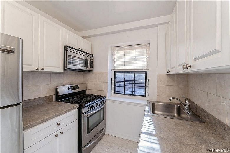 7811 Main Street #1G