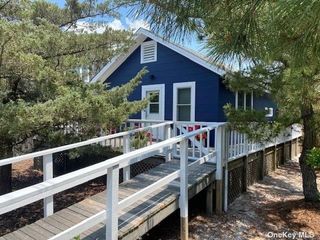 Image 1 of 13 for 260 East Walk in Long Island, Sayville, NY, 11782