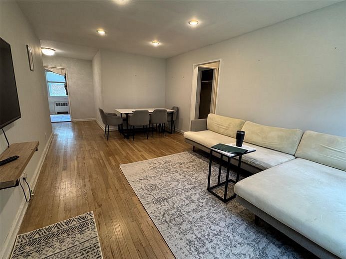 7827 Cloverdale Boulevard #A