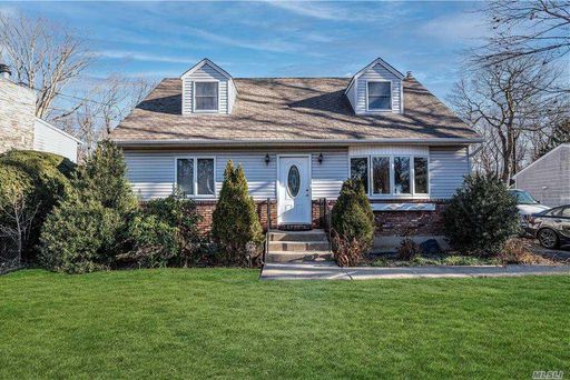 Image 1 of 28 for 56 Circle Drive in Long Island, E. Northport, NY, 11731