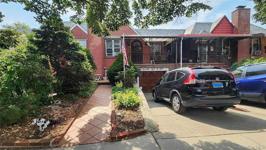 79-04 Kneeland Ave
