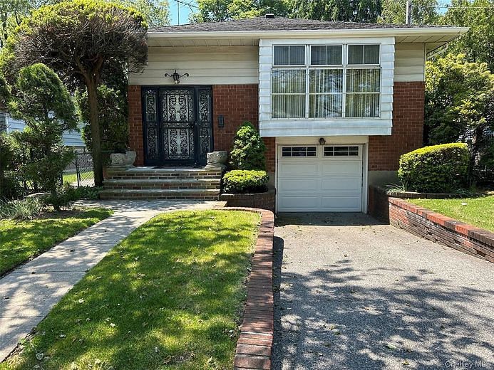 79 Marcus Avenue