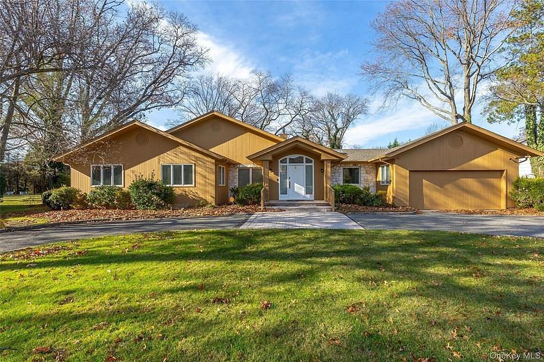 79 Meadow Woods Road