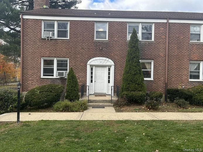 79 North Broadway #J