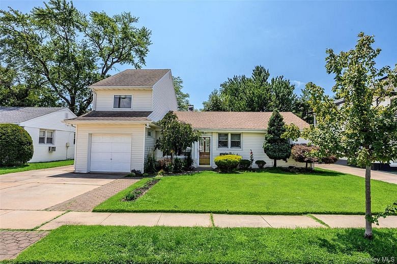 79 Spruce Lane