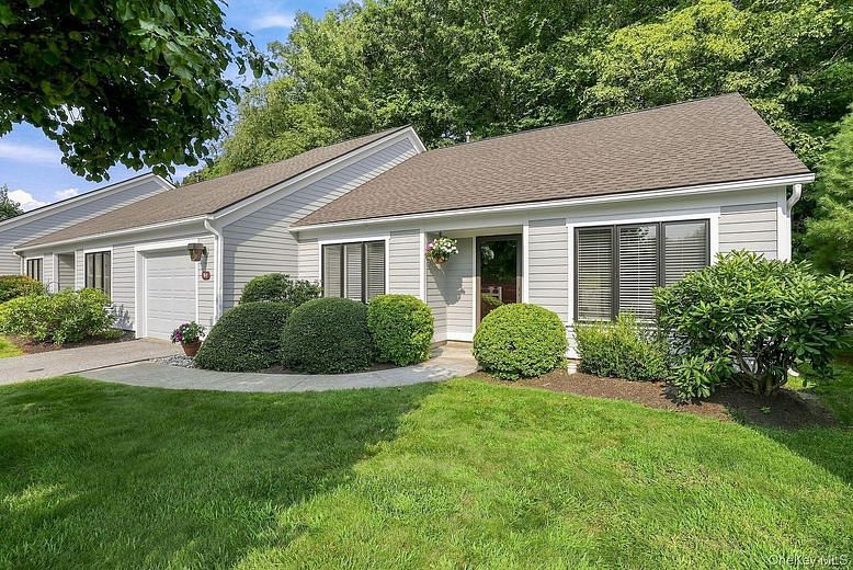 790 Heritage Hills #B