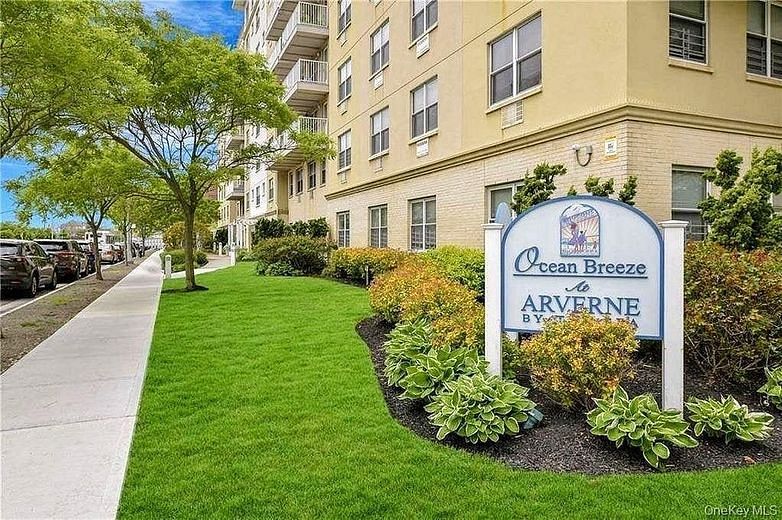 7914 Rockaway Beach Boulevard