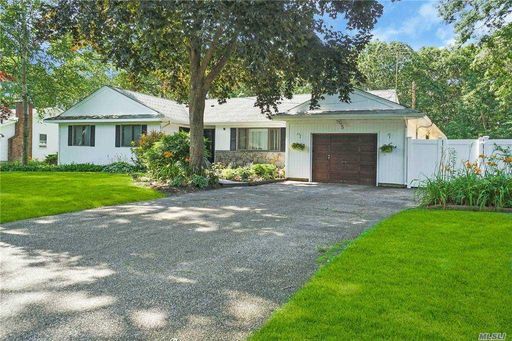 Image 1 of 22 for 5 Circle Place in Long Island, Speonk, NY, 11972