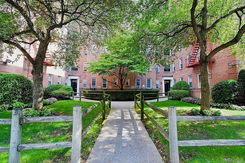 796 Bronx River Road #B38