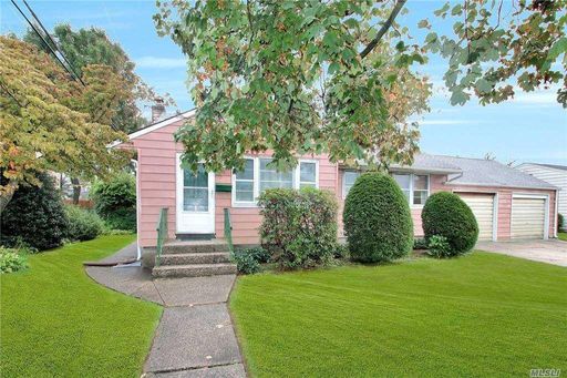 Image 1 of 16 for 75 E End Avenue in Long Island, Hicksville, NY, 11801