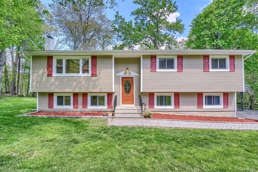 Image 1 of 36 for 304 Lafayette Avenue in Westchester, Cortlandt, NY, 10567