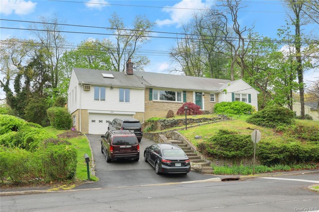 690 Pinebrook Boulevard in Westchester, New Rochelle, NY 10804