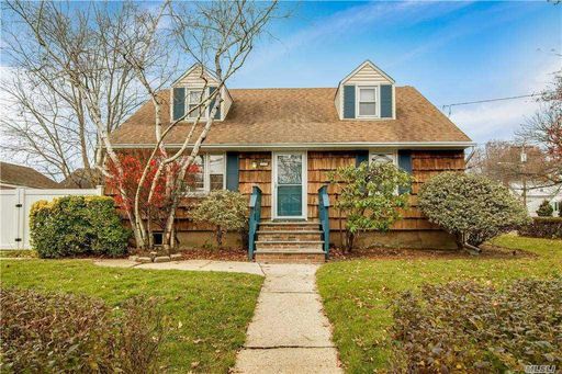 Image 1 of 14 for 123 Kensington Rd in Long Island, W. Hempstead, NY, 11552