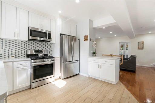 Image 1 of 25 for 876 Palmer Avenue in Westchester, Mamaroneck, NY, 10543