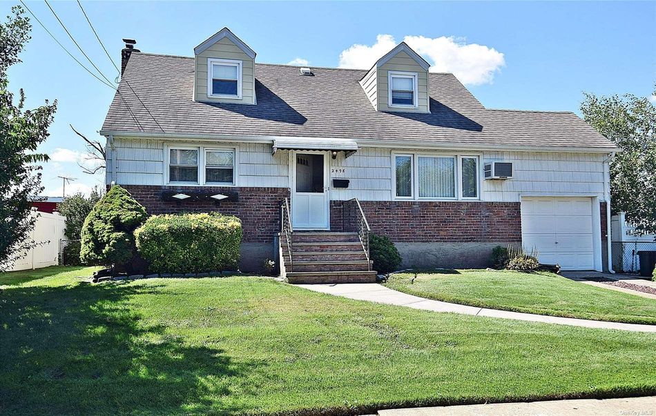 Image 1 of 17 for 2498 Freeport Street in Long Island, Wantagh, NY, 11793