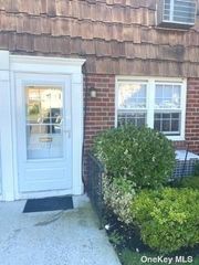 Image 1 of 13 for 1 Anchorage Lane #2A in Long Island, Oyster Bay, NY, 11771