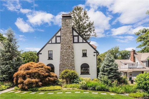 Image 1 of 36 for 21 Donellan Road in Westchester, Scarsdale, NY, 10583