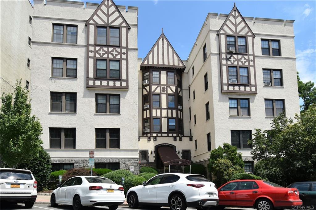 26 Pondfield Road W #2E in Westchester, Bronxville, NY 10708