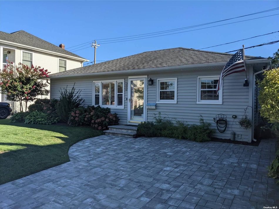 Image 1 of 27 for 356 E Chester Street in Long Island, Long Beach, NY, 11561