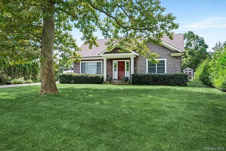 8 Bayberry Lane