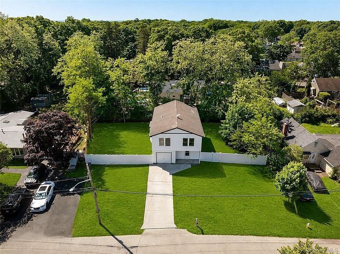 8 Brush Road