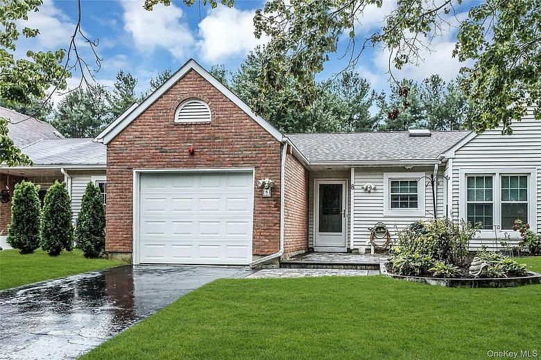 8 Chippendale Drive