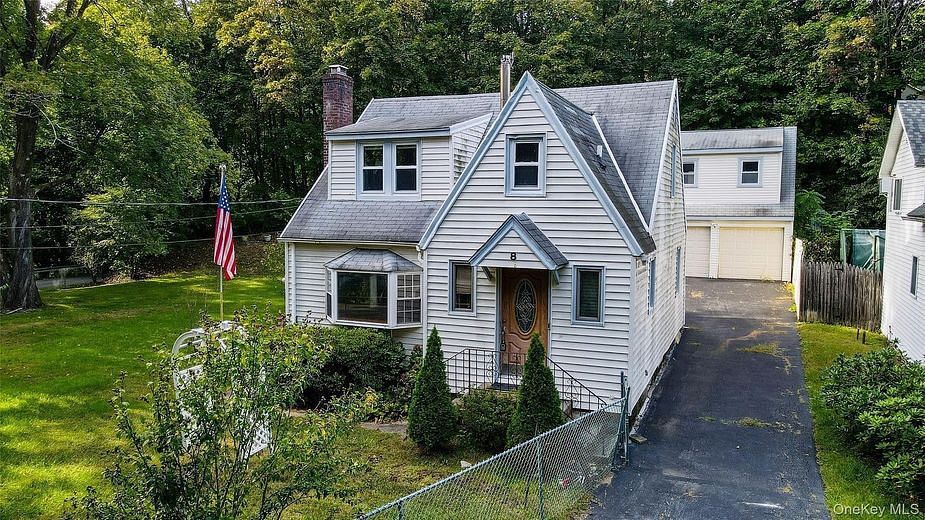 8 Crescent Hill Drive