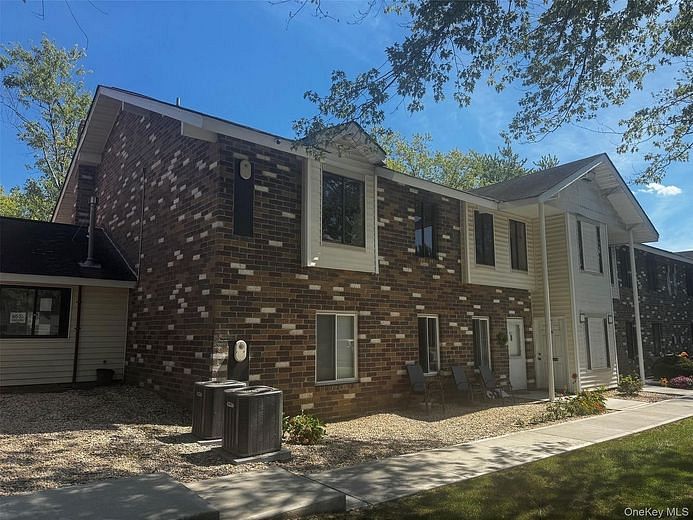 8 Denver Court #8D